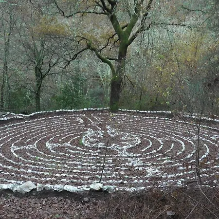 Tienda De Campana En Ecoaldea Vegana Espiral En Plena Naturaleza Con Comida Y Cena Incluida *