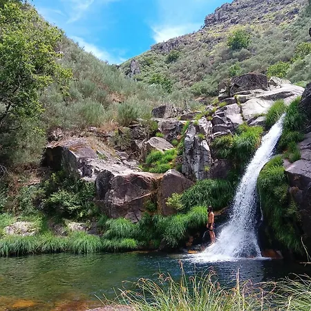 Luksusowy namiot Tienda De Campana En Ecoaldea Vegana Espiral En Plena Naturaleza Con Comida Y Cena Incluida Passos (Braga)